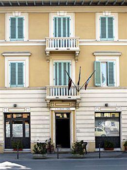 Hotel Torre Matilde เวียเรจโจ ภายนอก รูปภาพ
